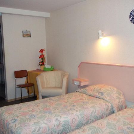 Hotel L'Etoile D'Or Bourbonne-les-Bains Zewnętrze zdjęcie